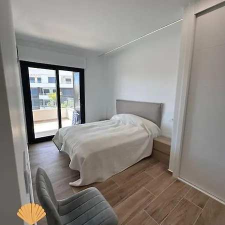 Apartment Beautiful Close To Villamartin Golf *